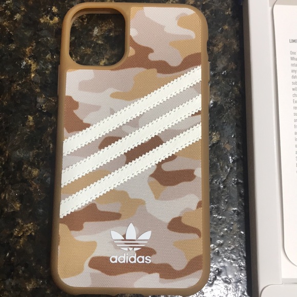 Adidas iPhone 11 Three Stripes Camo Snap Case NEW - Picture 6 of 10